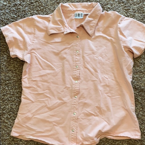 Two XL tops - Picture 3 of 6